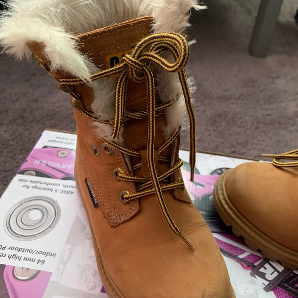 Boots - Picture 5 of 10